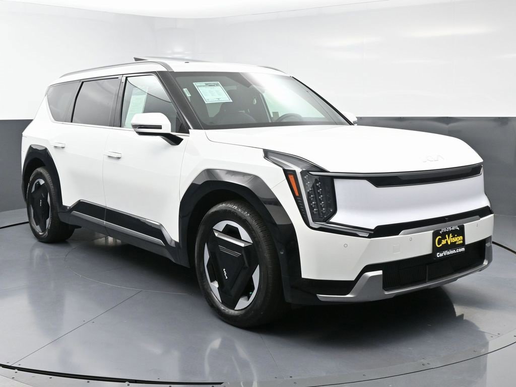 Used 2024 Kia EV9 Land image 3