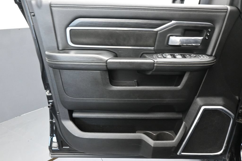 Used 2024 RAM 2500 Laramie w/ Night Edition AWD/4WD image 13