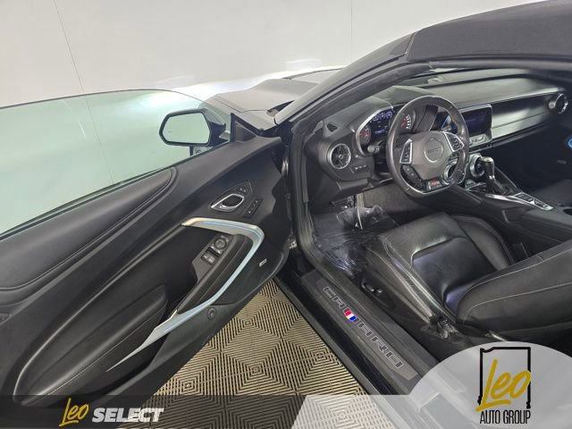 Used 2020 Chevrolet Camaro SS RWD image 11