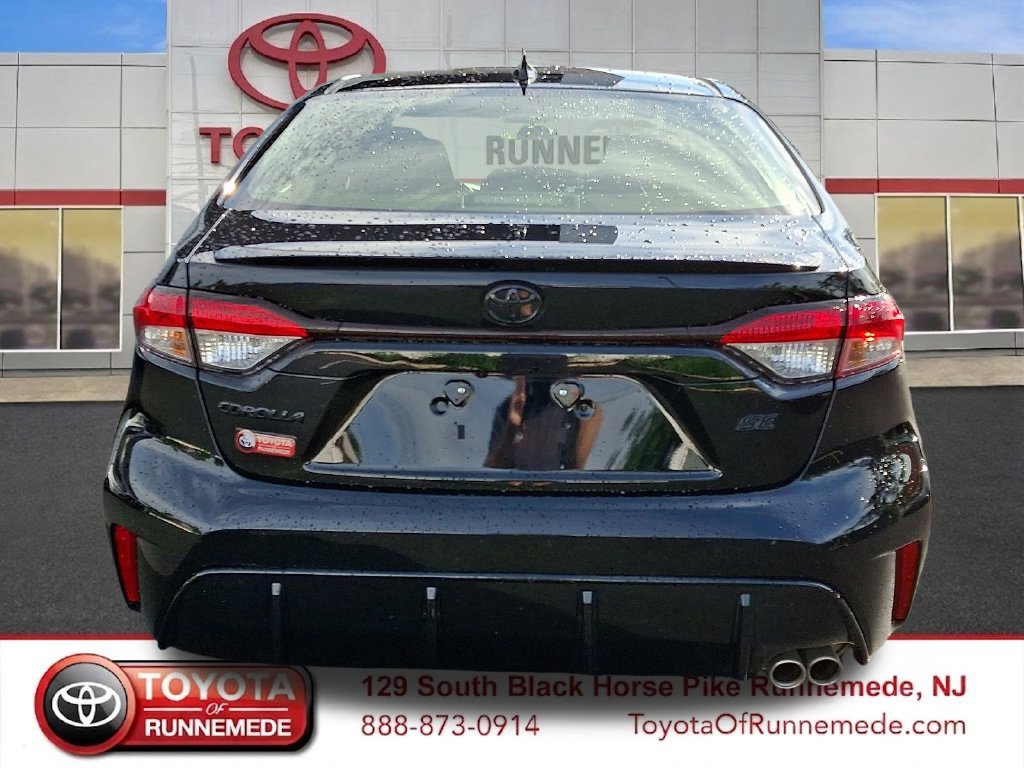 Certified 2025 Toyota Corolla SE w/ Convenience Package FWD image 5