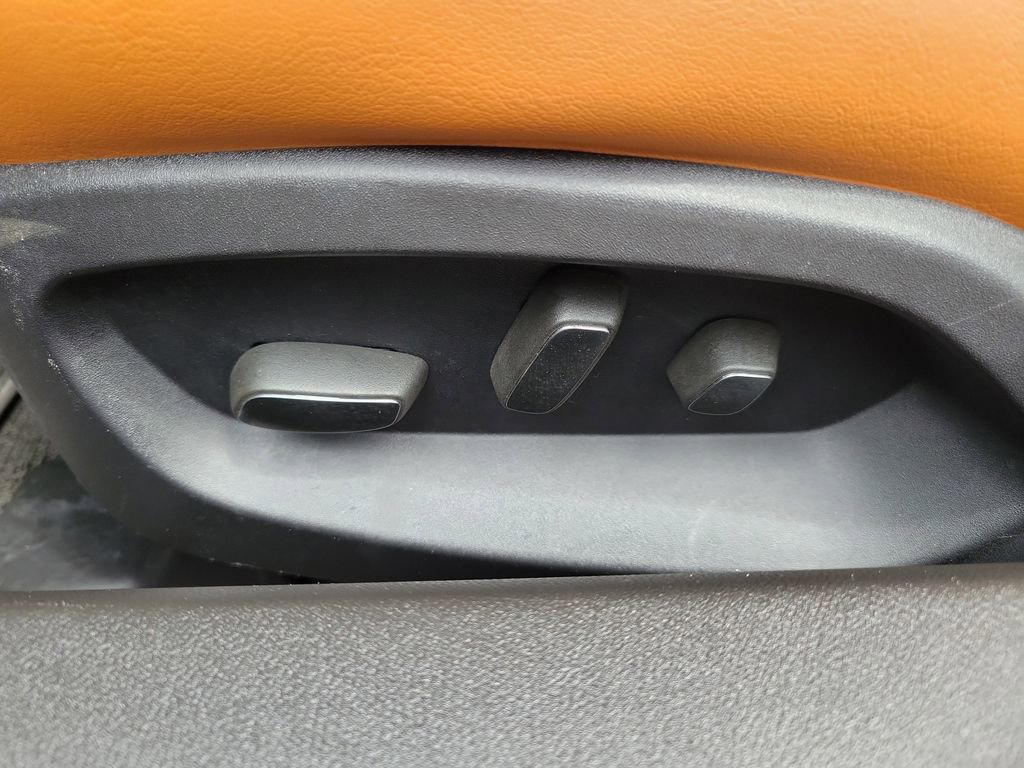 Used 2016 Chevrolet Corvette Stingray Convertible w/ 2LT Preferred Equipment Group image 24