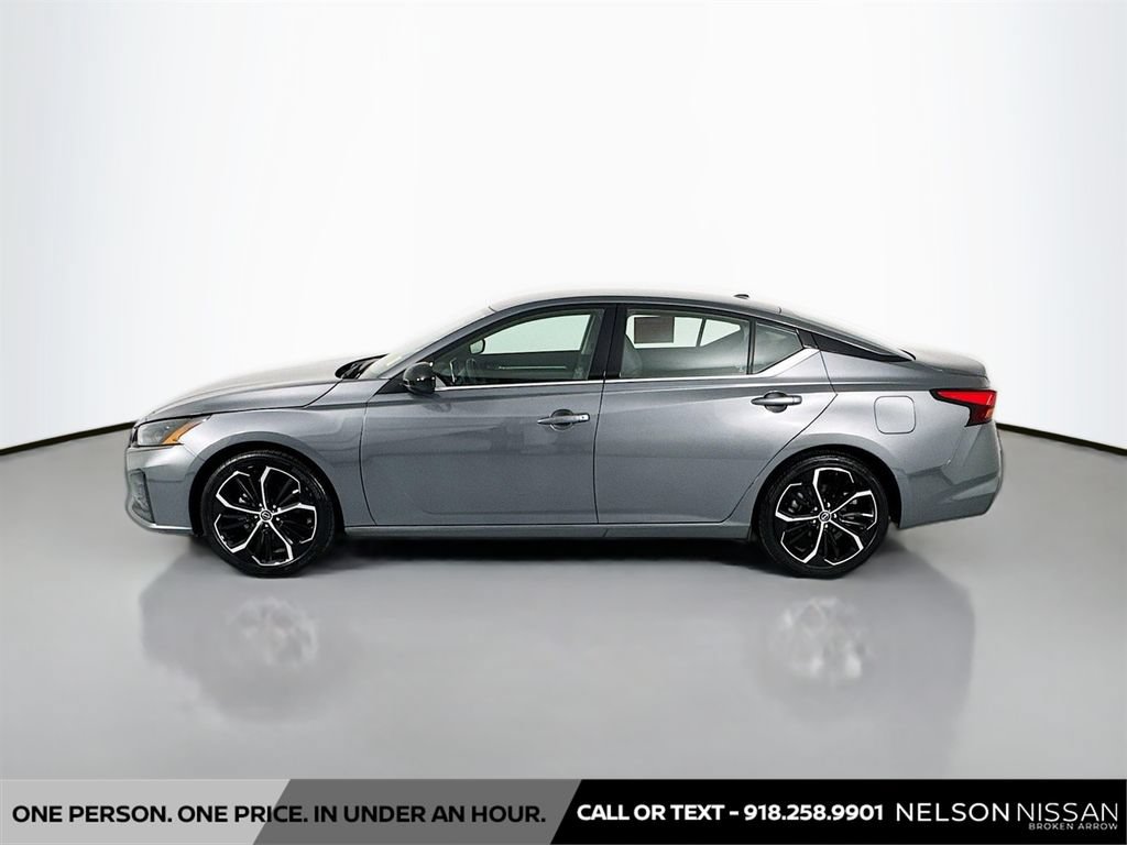 Certified 2025 Nissan Altima 2.5 SR FWD image 8