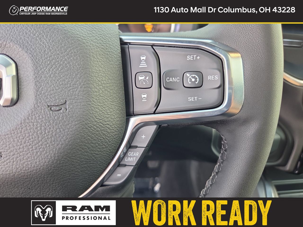New 2026 RAM 2500 Laramie AWD/4WD image 32