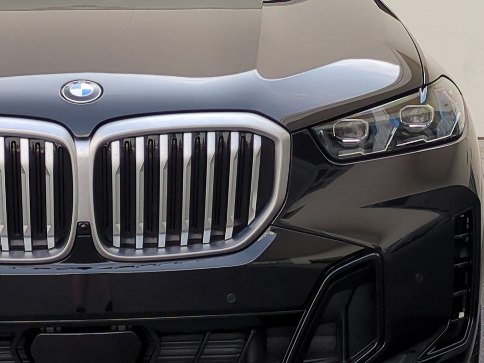 Used 2026 BMW X5 sDrive40i w/ M Sport Package RWD image 5