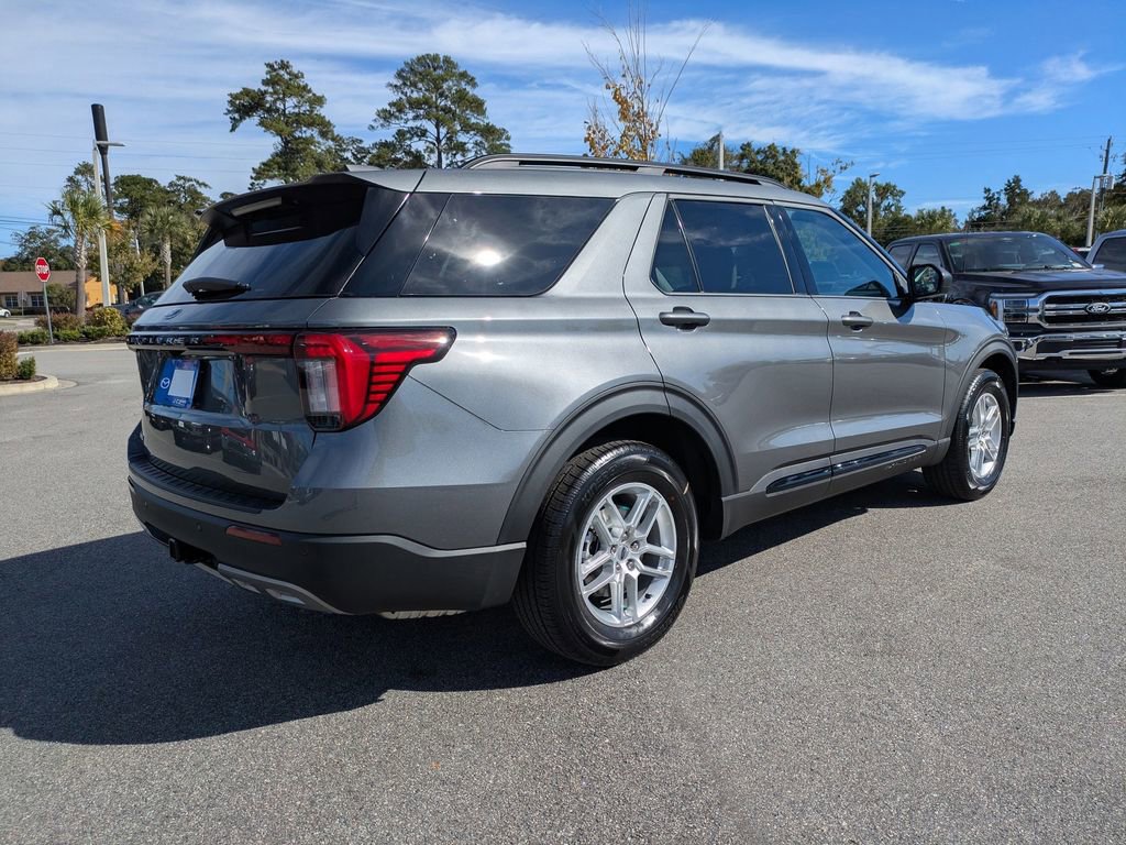 New 2026 Ford Explorer Active image 5