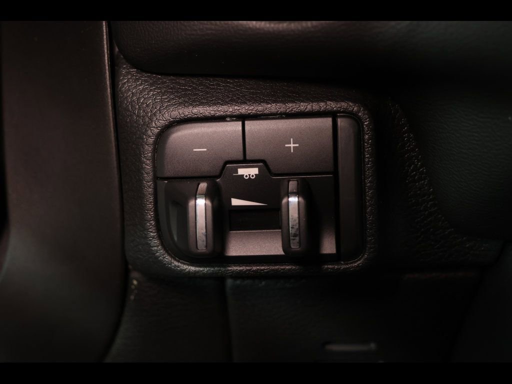 Used 2022 Dodge Durango R/T w/ Blacktop Package image 30