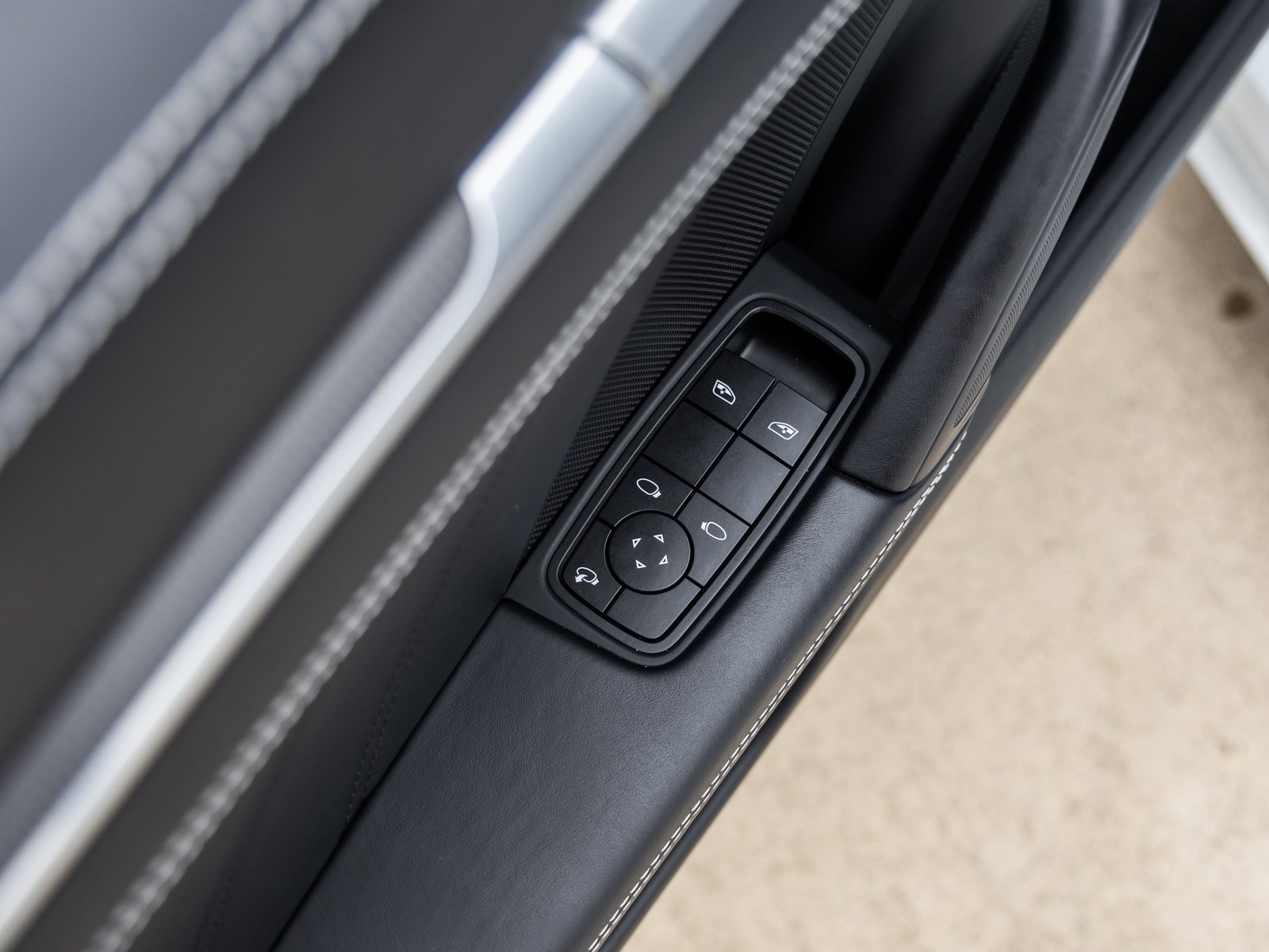 Certified 2022 Porsche 911 Turbo S image 30