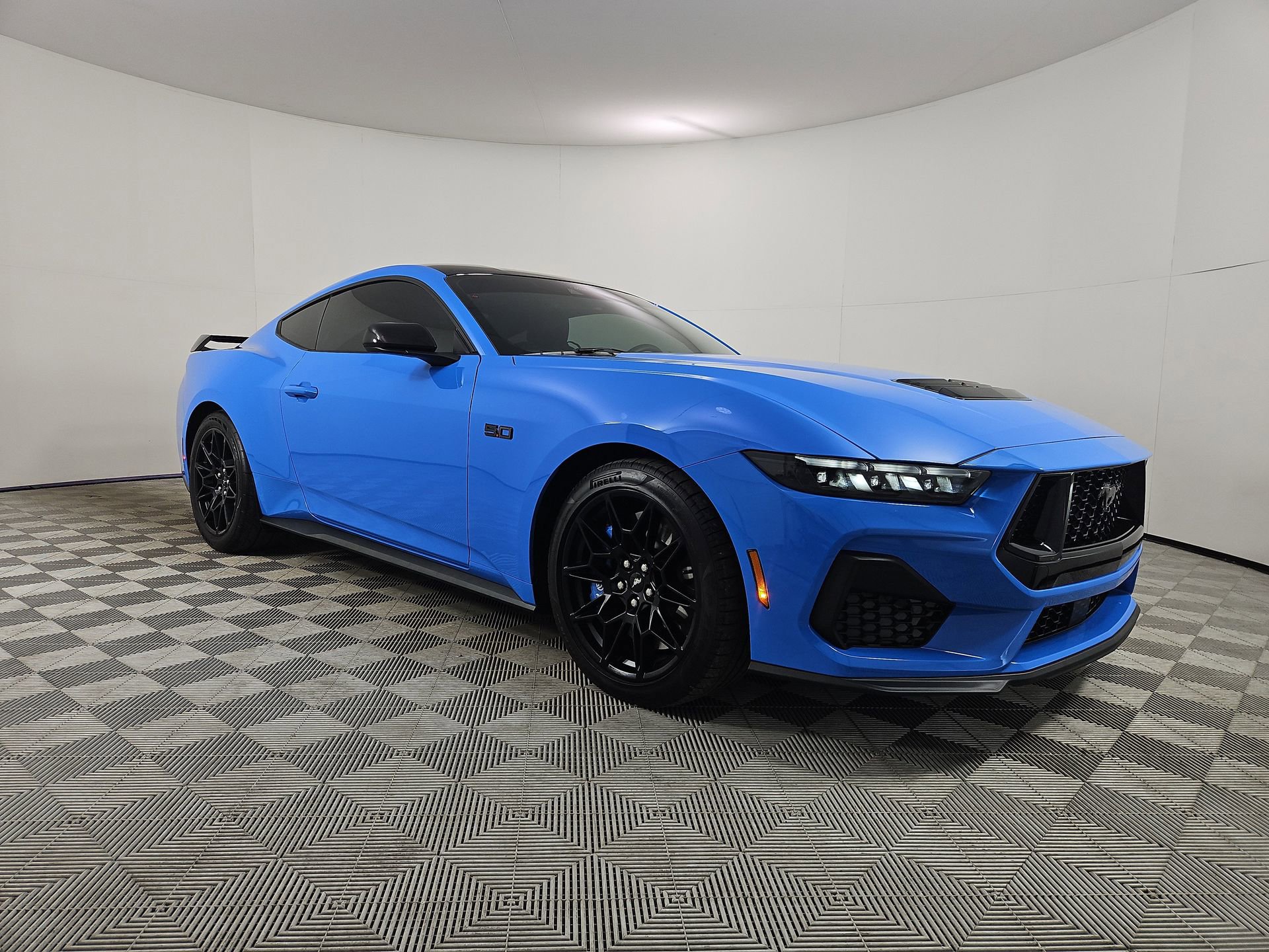 Used 2024 Ford Mustang GT Premium w/ GT Performance Package RWD image 1