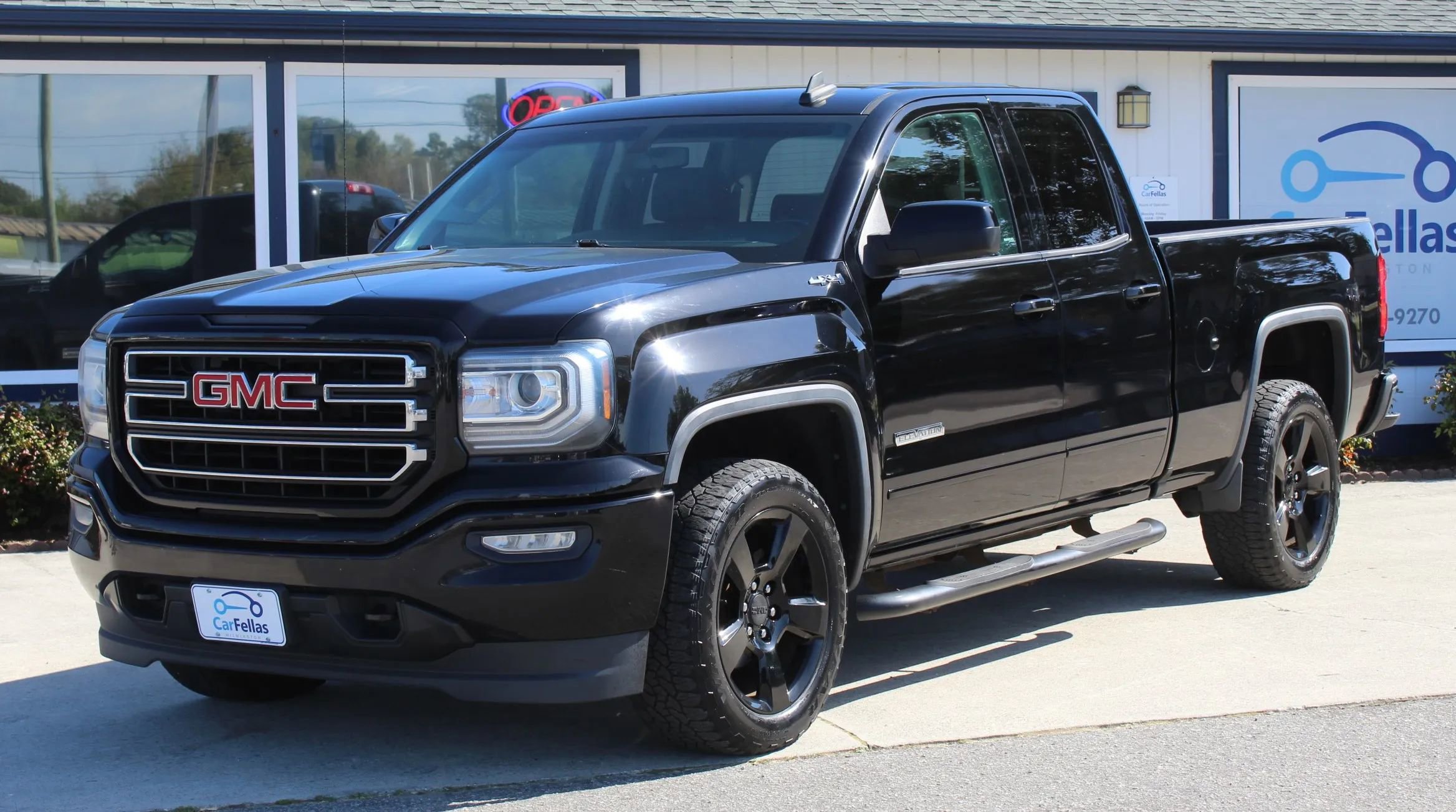 Used 2017 GMC Sierra 1500 SLE w/ SLE Value Package image 1