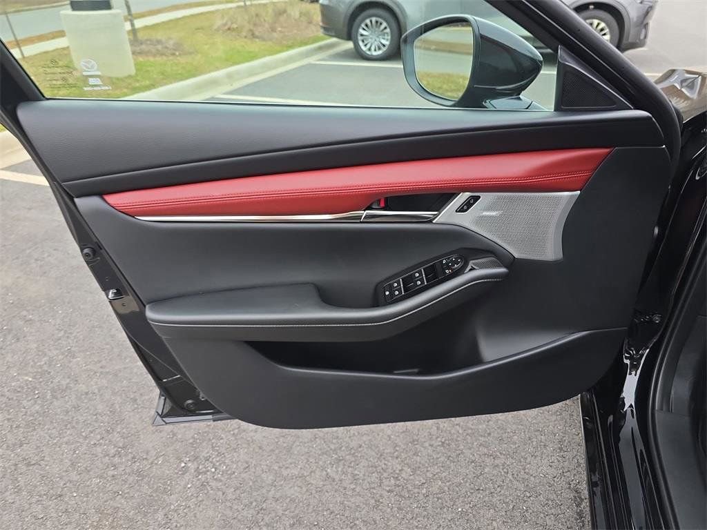 New 2026 MAZDA MAZDA3 Hatchback w/Premium Plus Pkg image 19