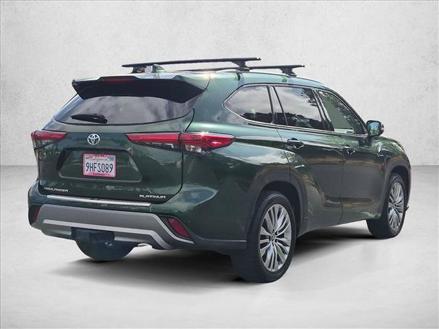 Used 2023 Toyota Highlander Platinum FWD image 5