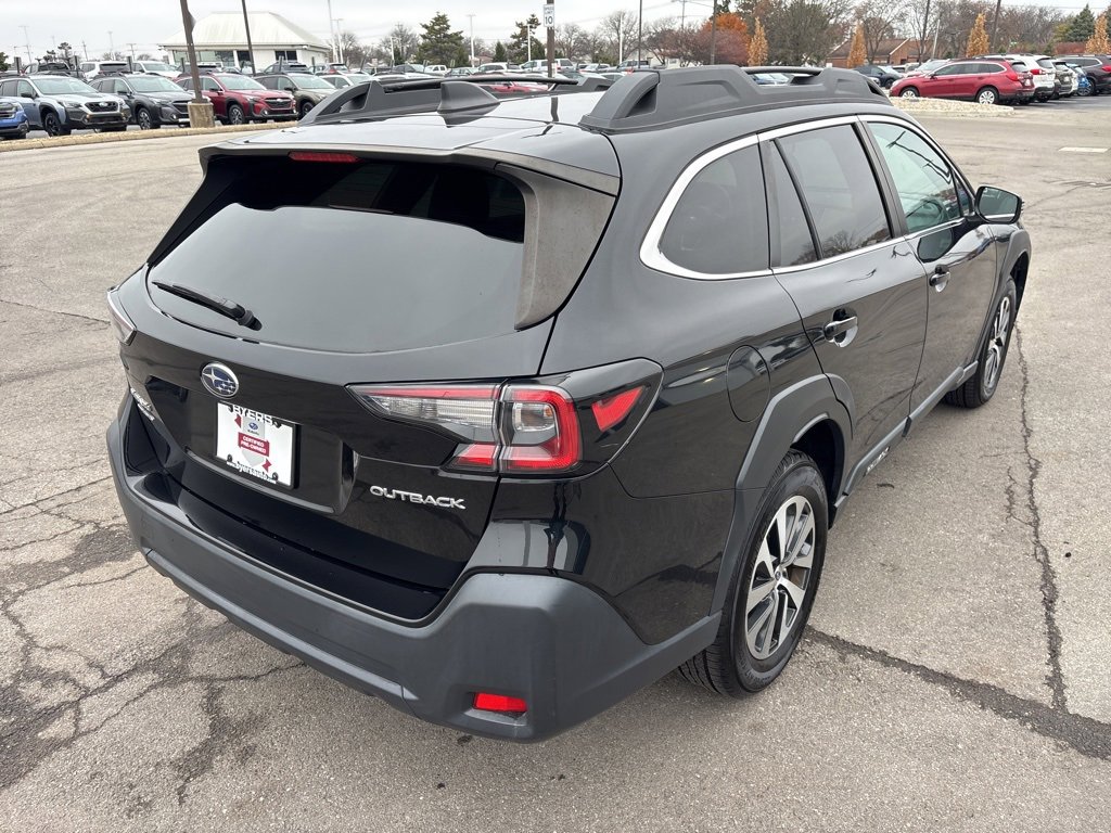 Certified 2023 Subaru Outback Premium image 3