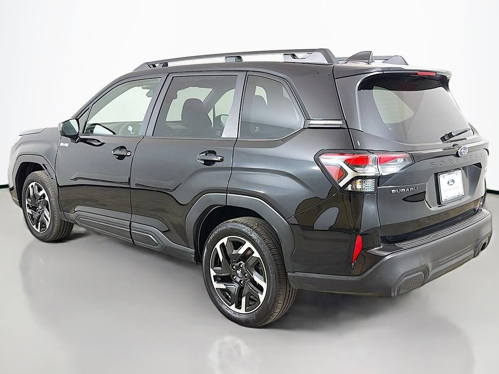 Used 2025 Subaru Forester Premium AWD/4WD image 12
