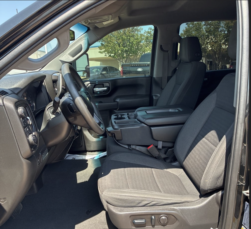 Used 2022 Chevrolet Silverado 2500 Custom w/ Custom Value Package AWD/4WD image 16
