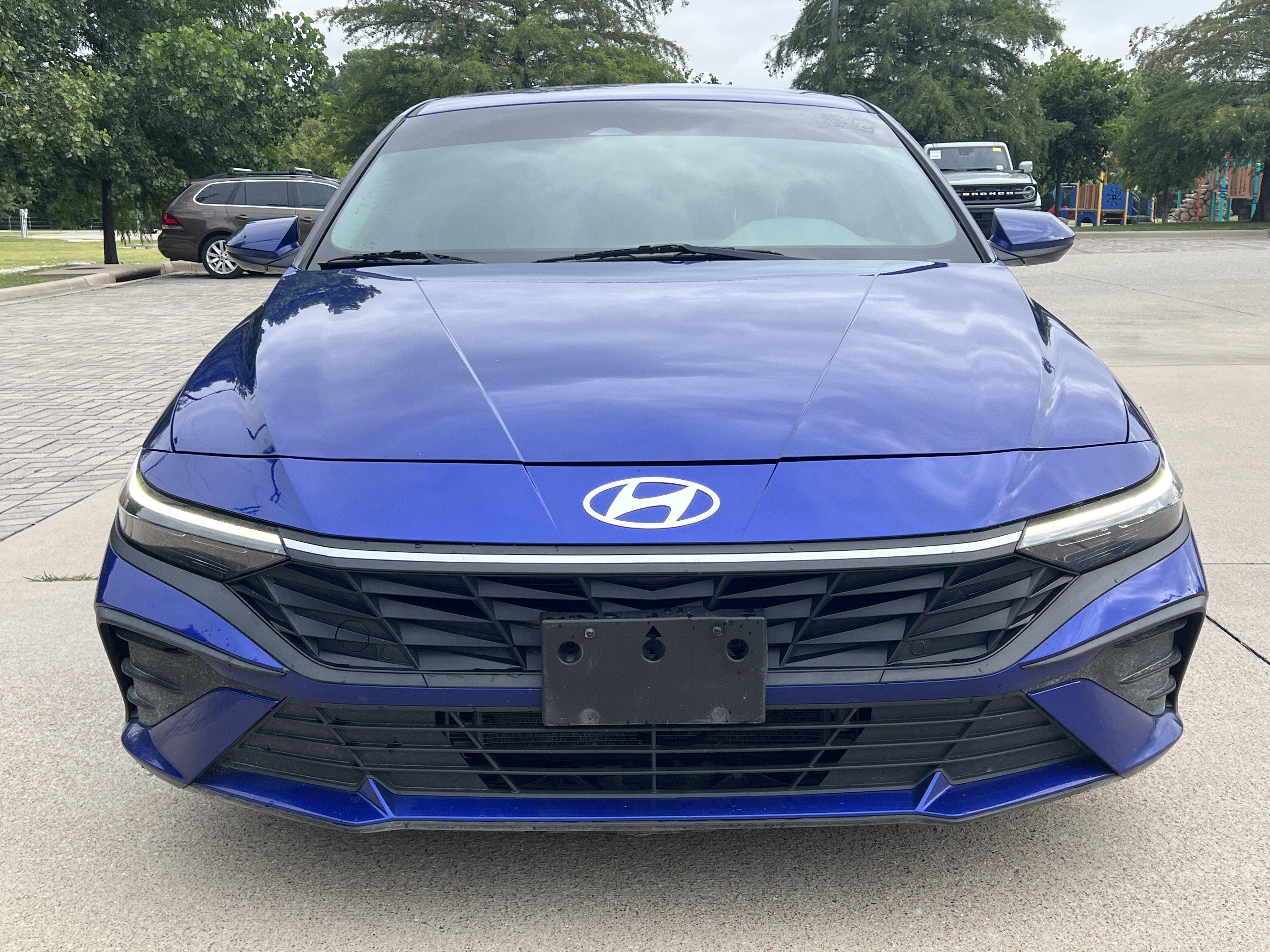 Used 2024 Hyundai Elantra Blue FWD image 3