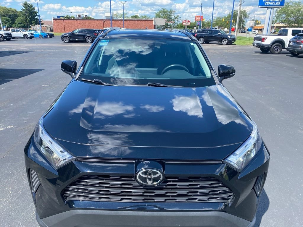 Used 2022 Toyota RAV4 XLE w/ Convenience Package AWD/4WD image 9