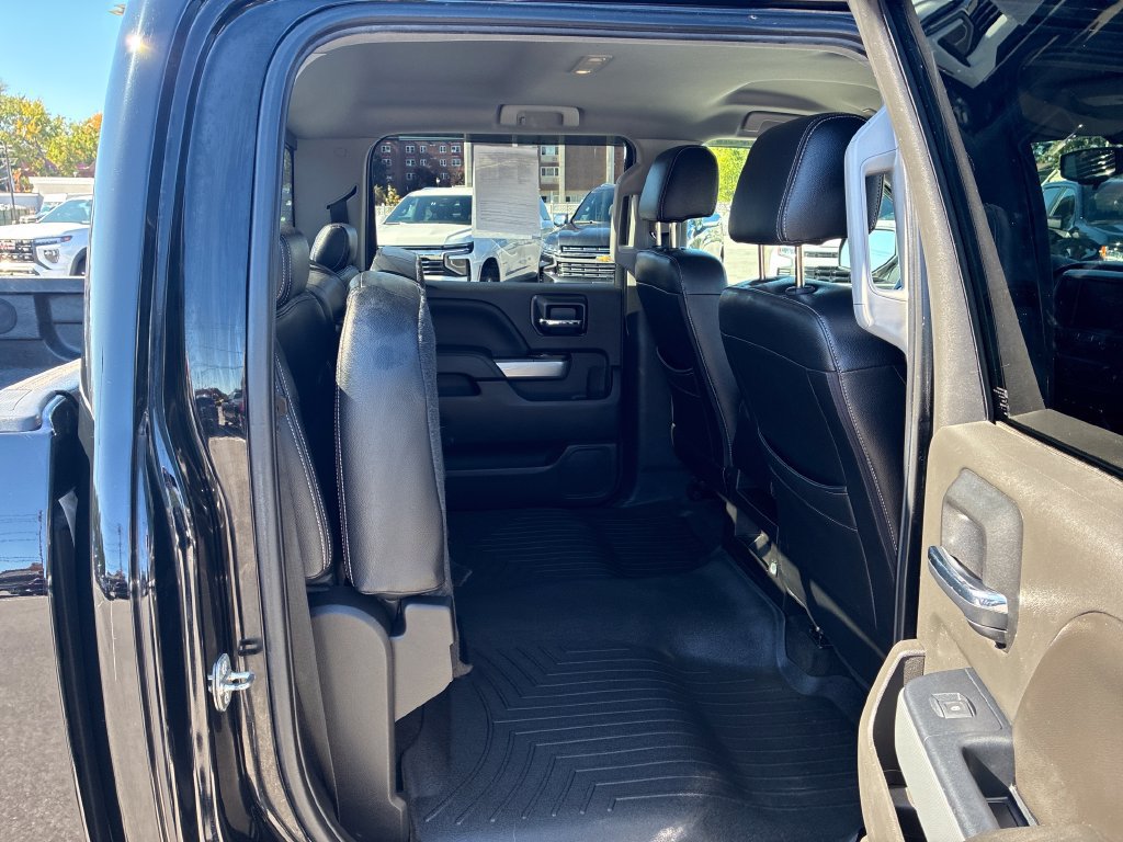Used 2018 Chevrolet Silverado 1500 LT w/ All Star Edition AWD/4WD image 34