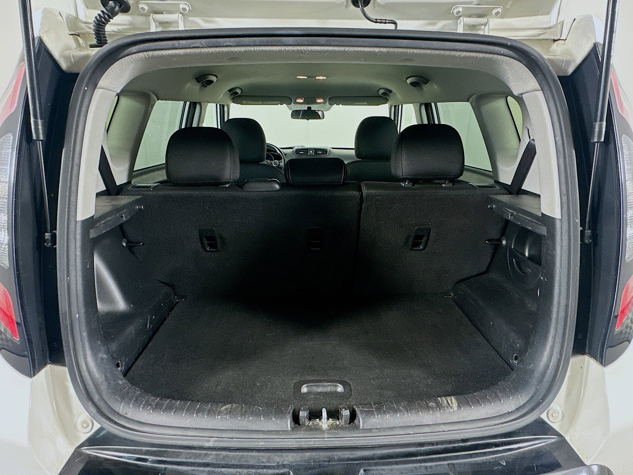 Used 2016 Kia Soul + FWD image 27