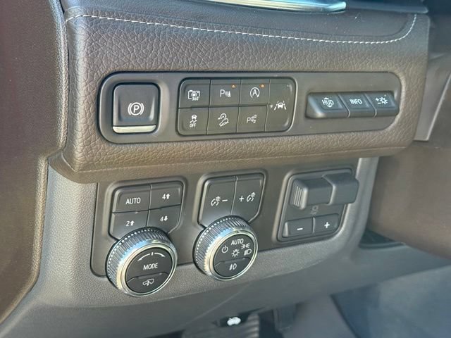 Used 2024 GMC Yukon XL Denali w/ Denali Reserve Package AWD/4WD image 14