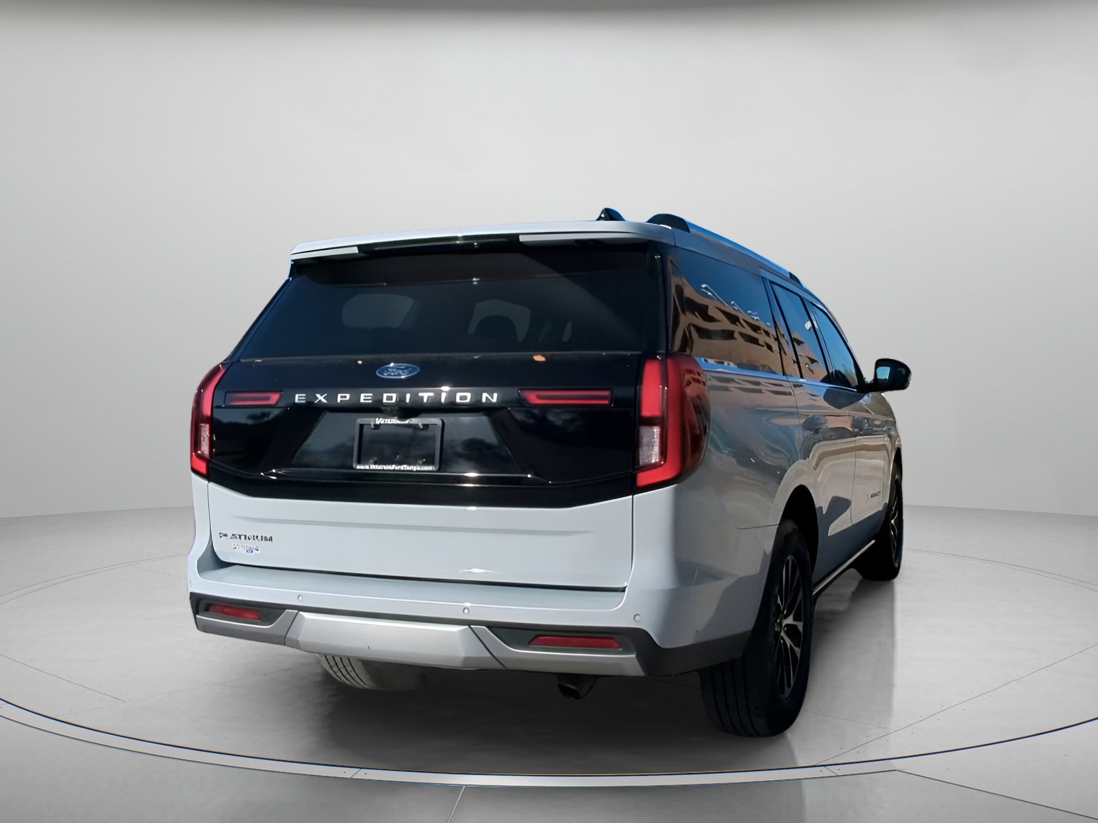 Certified 2025 Ford Expedition Platinum image 25