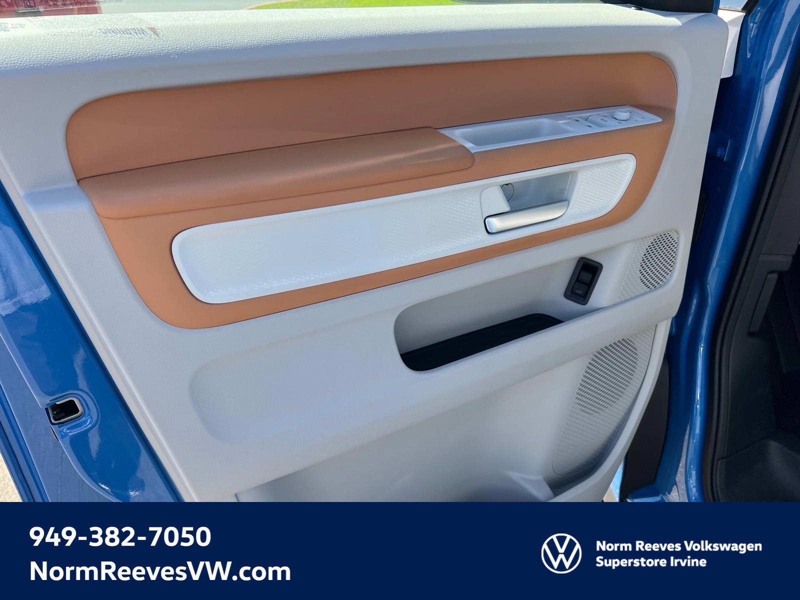 New 2025 Volkswagen ID. Buzz 1st Edition image 4