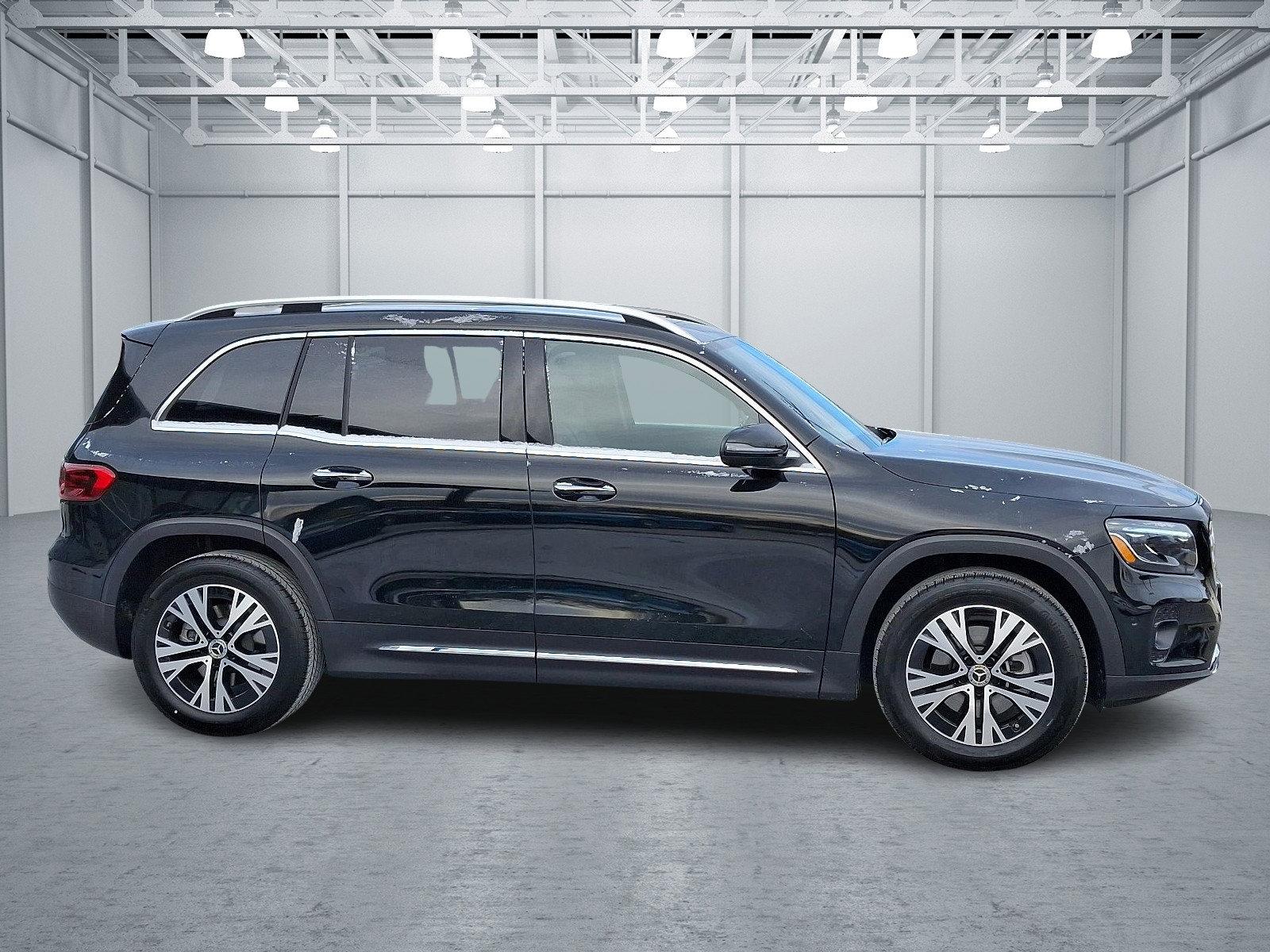 Certified 2024 Mercedes-Benz GLB 250 4MATIC image 7