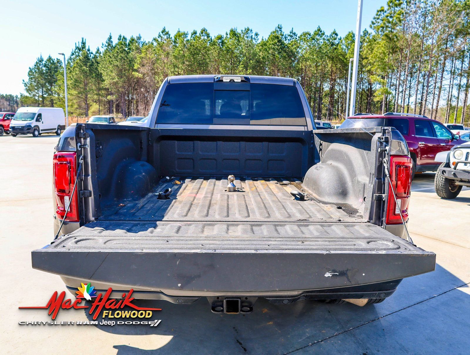 Used 2025 RAM 3500 Laramie image 9