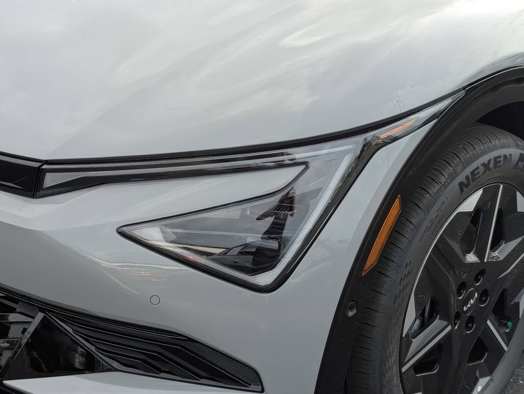New 2026 Kia EV6 Wind RWD image 10