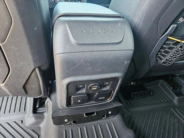 Used 2023 Ford Bronco Badlands image 17