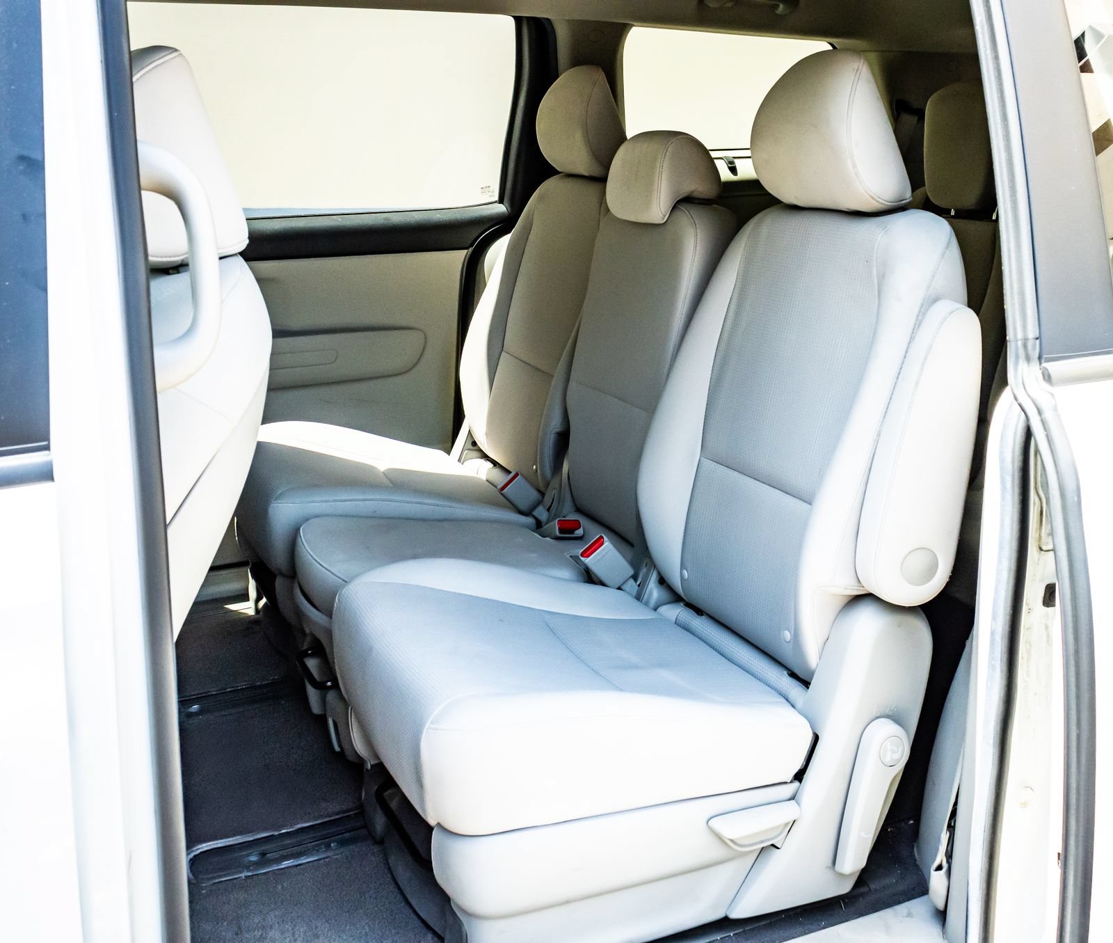 Used 2020 Kia Sedona LX FWD image 13