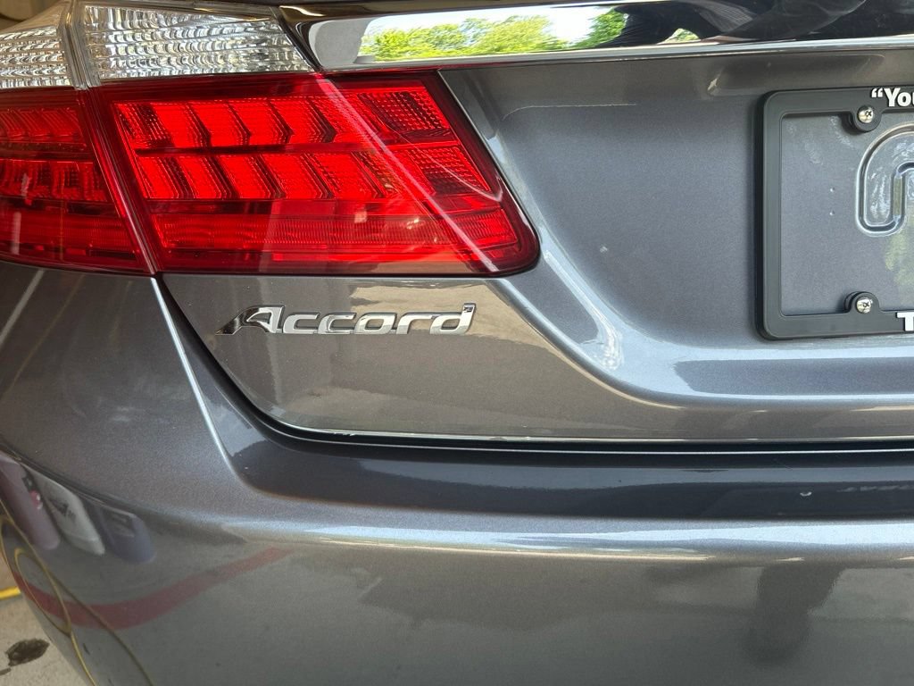 Used 2015 Honda Accord EX-L image 10
