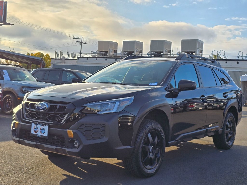 Used 2025 Subaru Outback Wilderness AWD/4WD image 3