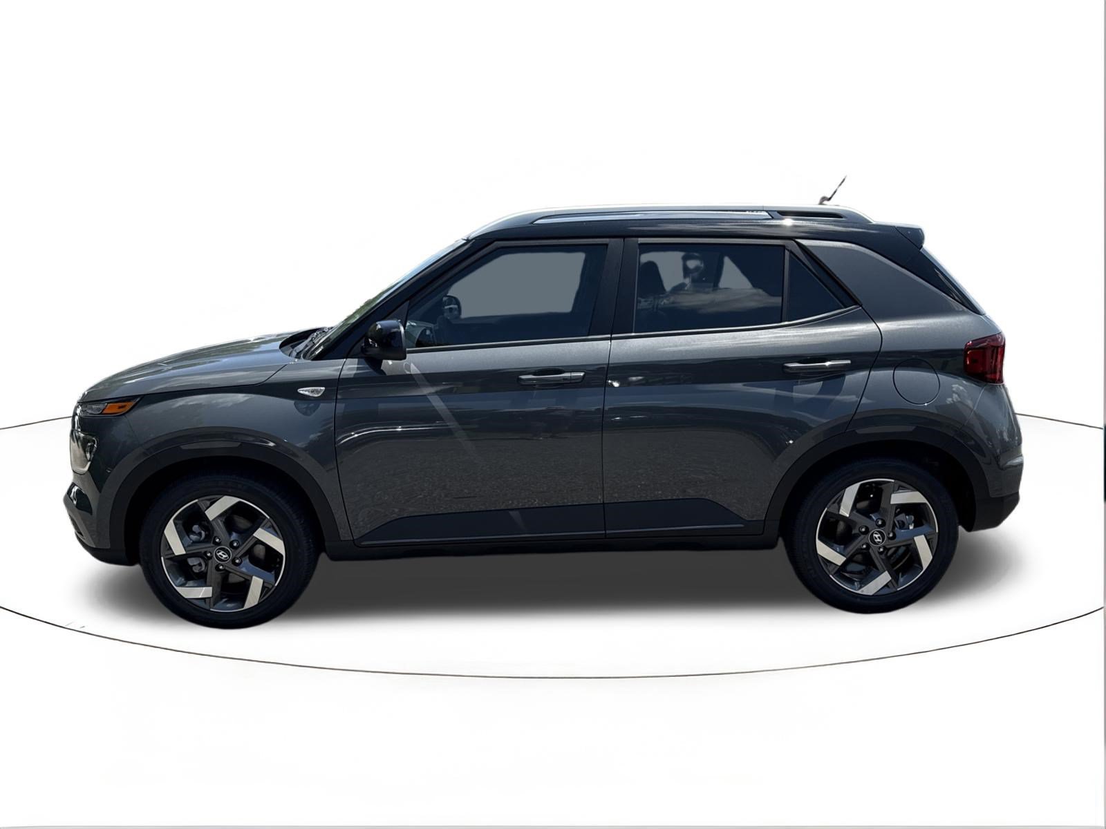 New 2026 Hyundai Venue SEL FWD image 6