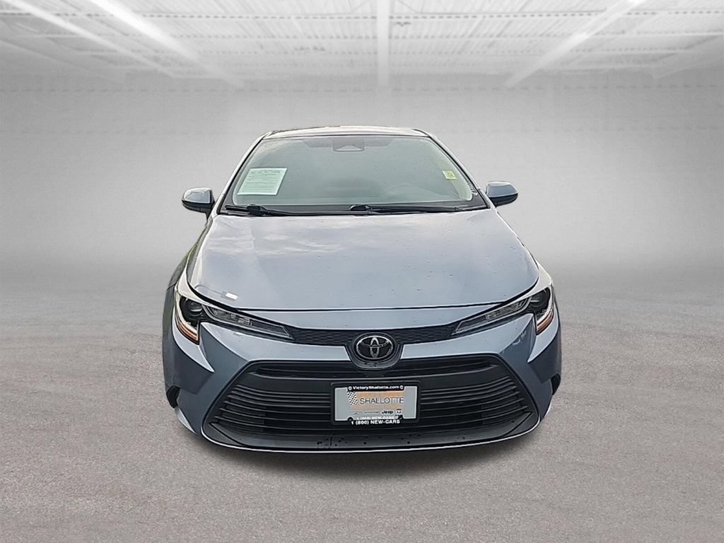 Used 2023 Toyota Corolla LE FWD image 3