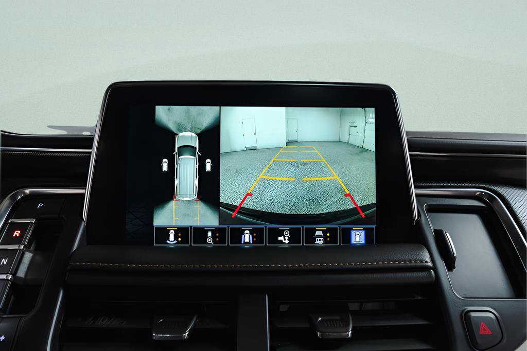 Used 2022 GMC Yukon AT4 w/ Technology Package AWD/4WD image 16