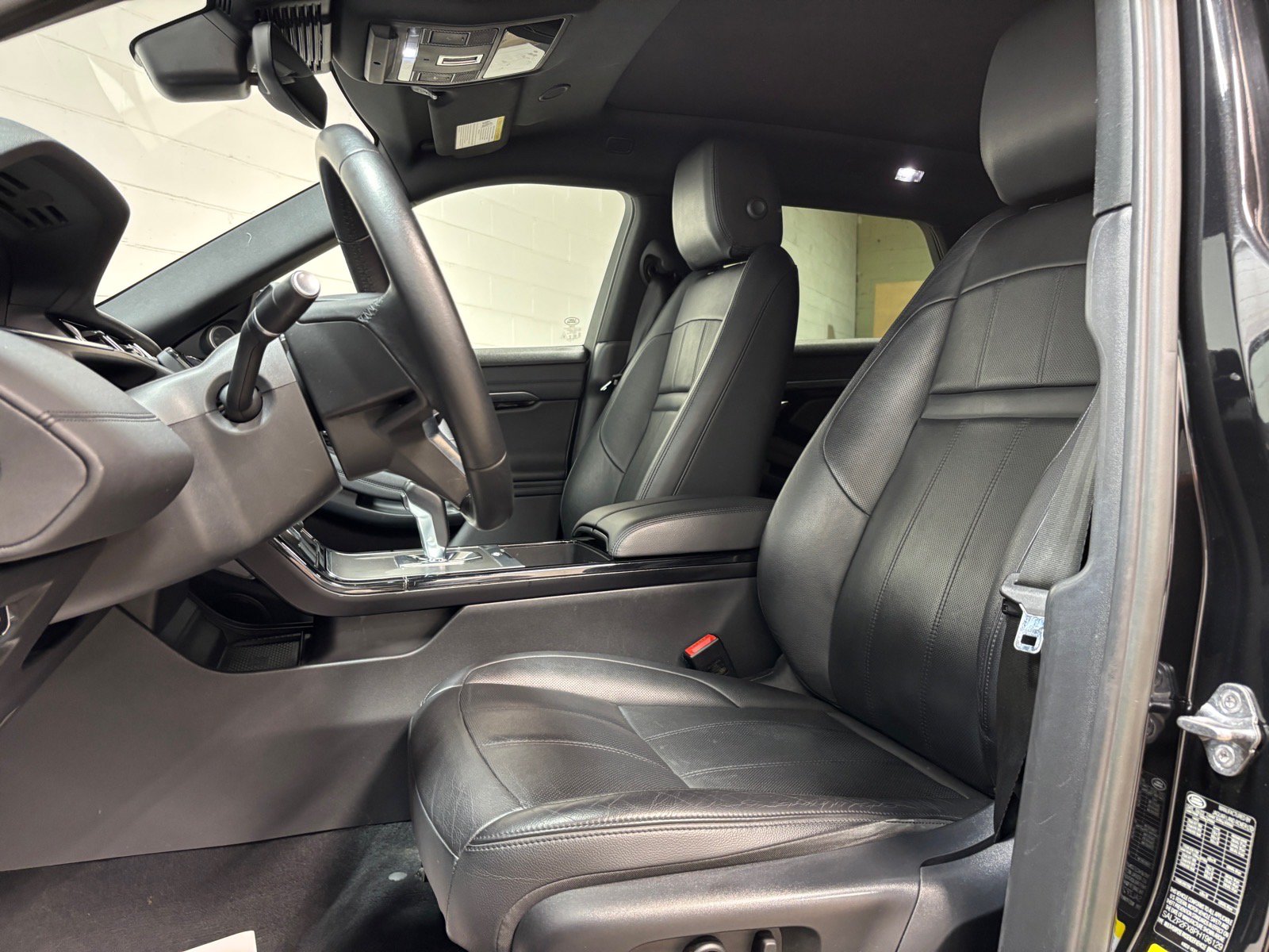 Used 2023 Land Rover Range Rover Evoque SE AWD/4WD image 22