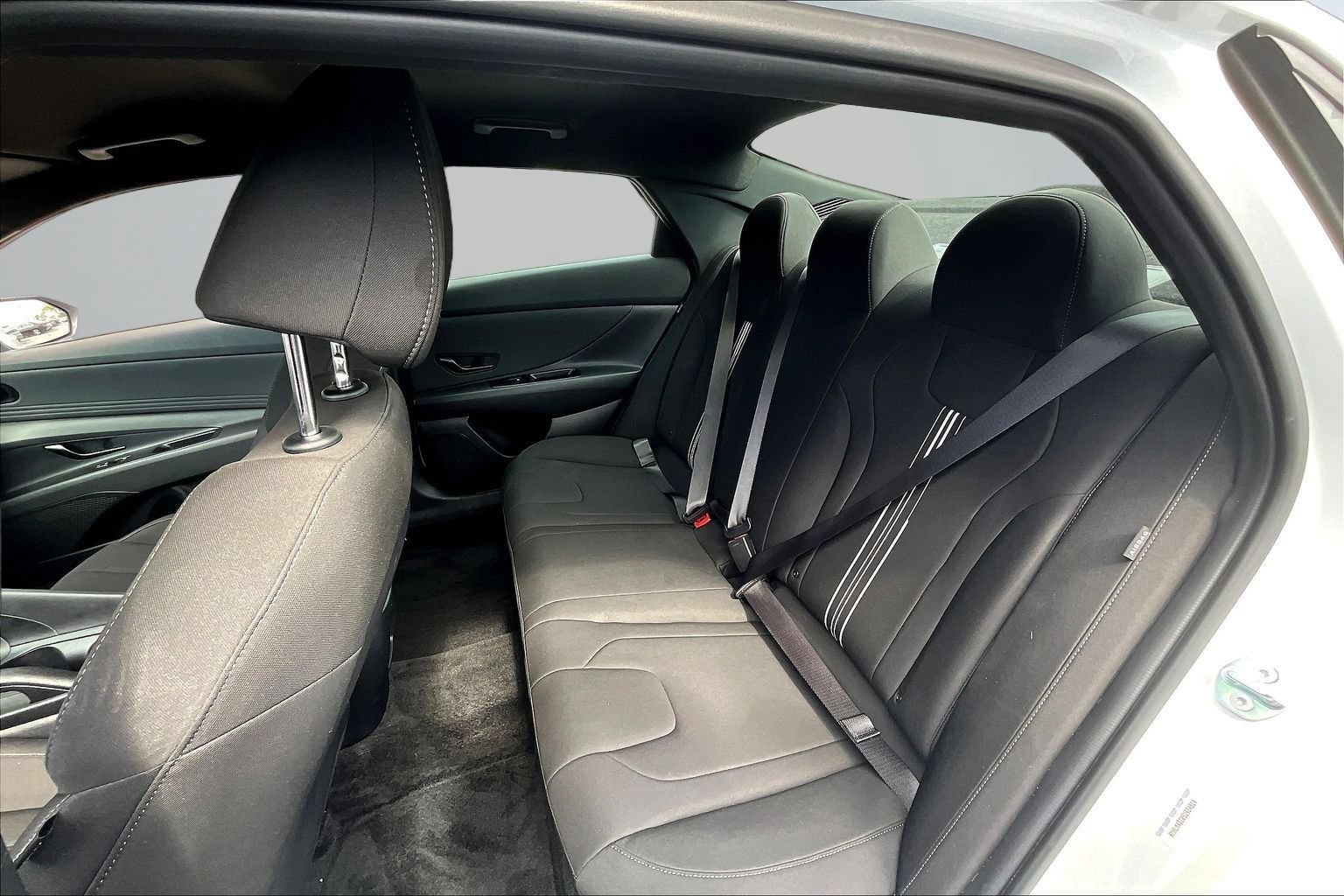 Used 2025 Hyundai Elantra Sport FWD image 25