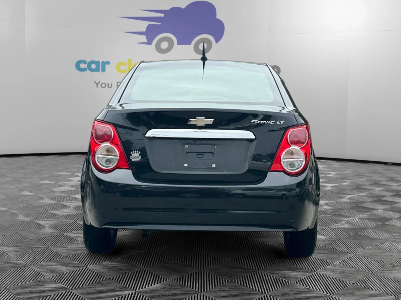Used 2013 Chevrolet Sonic LT FWD image 4
