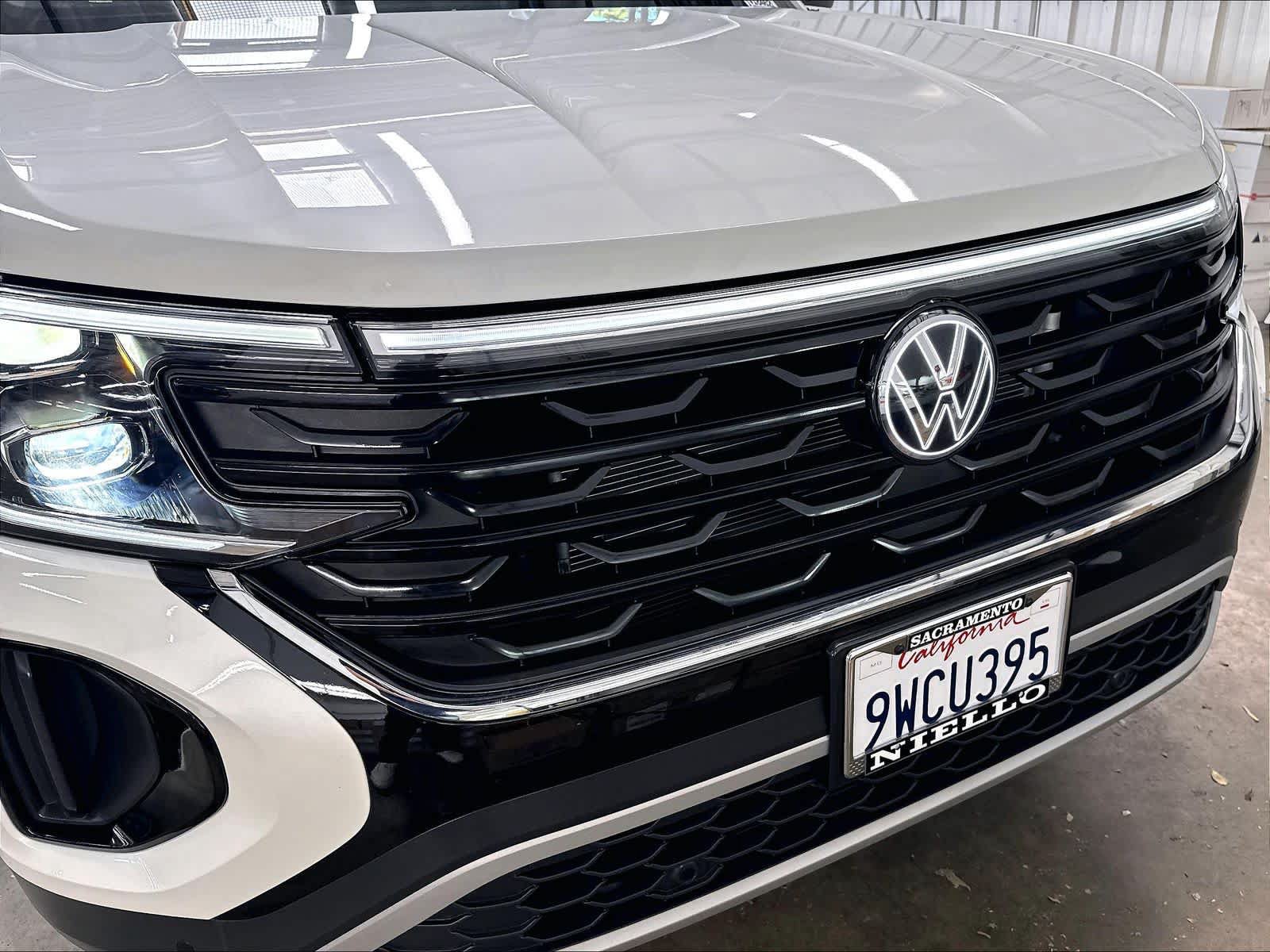 Certified 2026 Volkswagen Atlas Cross Sport SEL w/ Adventure Package AWD/4WD image 35