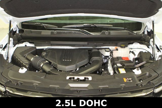 New 2025 Chevrolet Traverse LT w/ Driver Confidence Package image 3