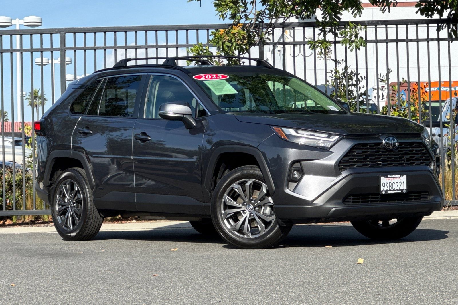 Used 2025 Toyota RAV4 XLE Premium w/ Weather Package AWD/4WD image 2