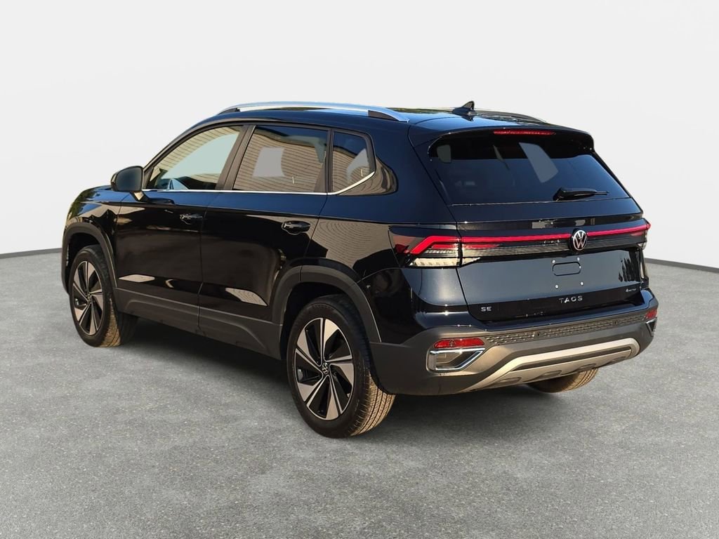 Used 2025 Volkswagen Taos SE AWD/4WD image 7
