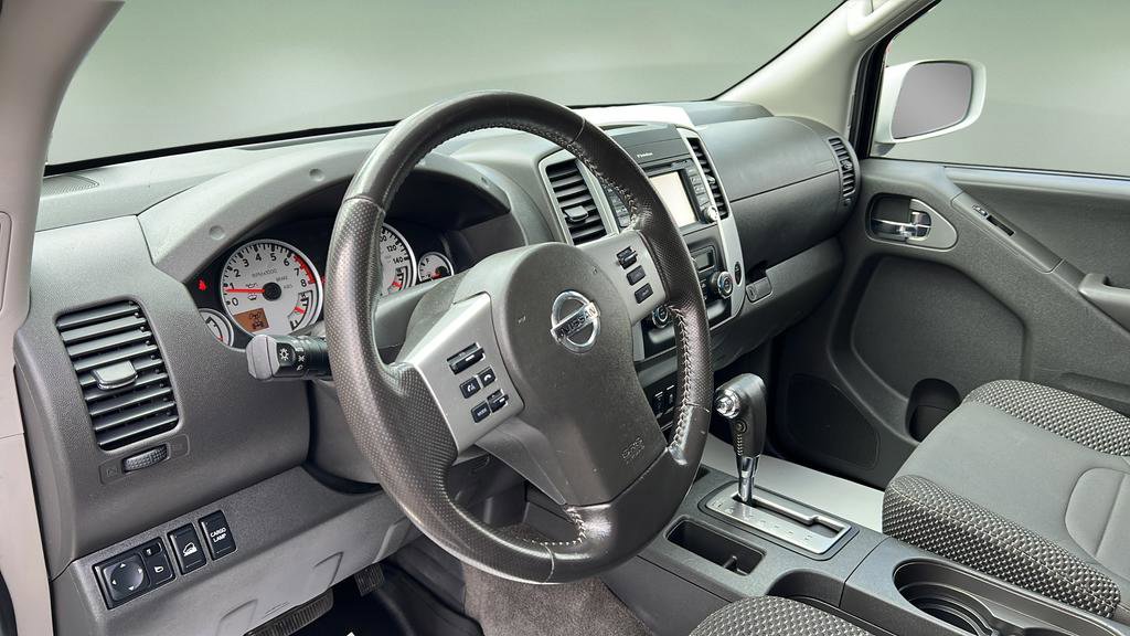 Used 2018 Nissan Frontier PRO-4X image 13