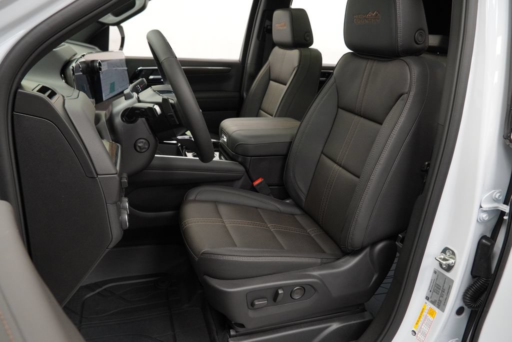 New 2026 Chevrolet Suburban High Country AWD/4WD image 7