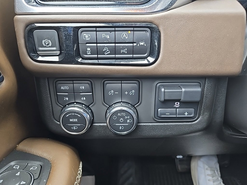 Used 2025 GMC Yukon XL Denali Ultimate image 22