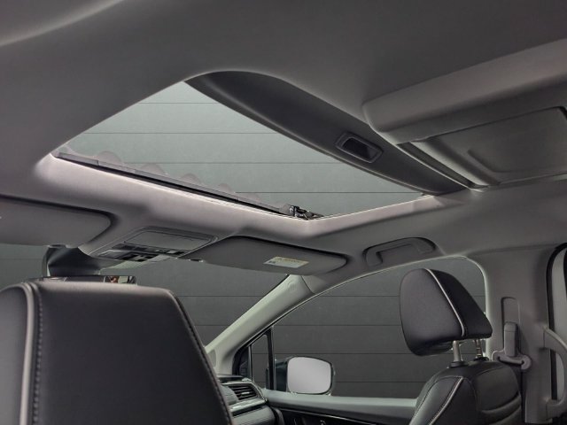 Certified 2024 Honda Odyssey Elite image 32