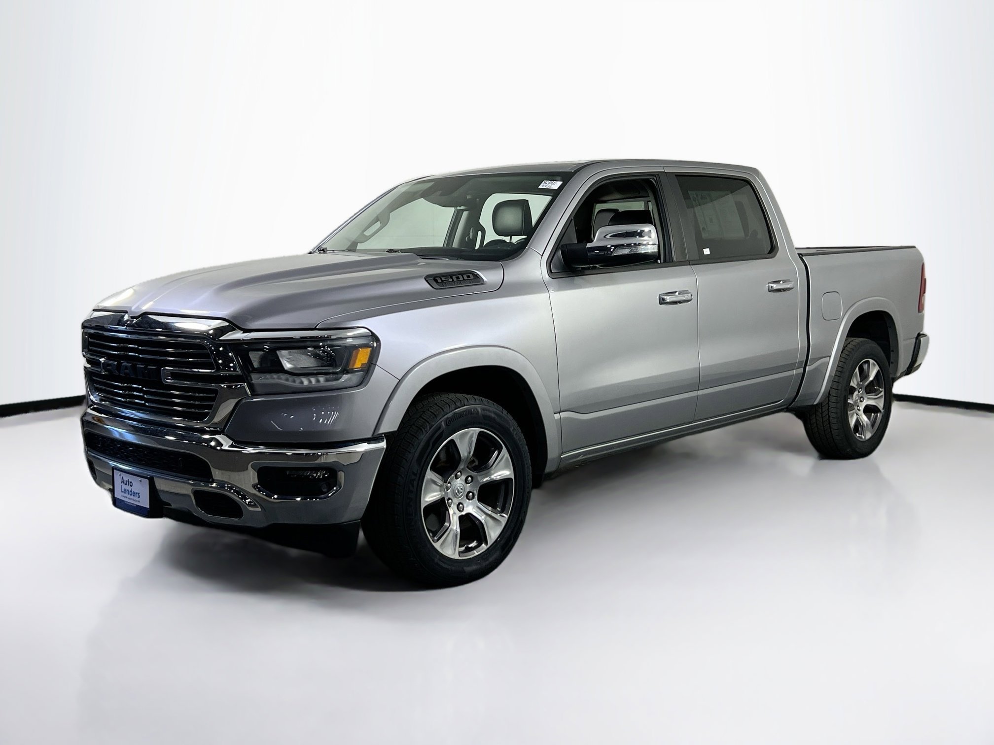 Used 2022 RAM 1500 Laramie AWD/4WD image 1