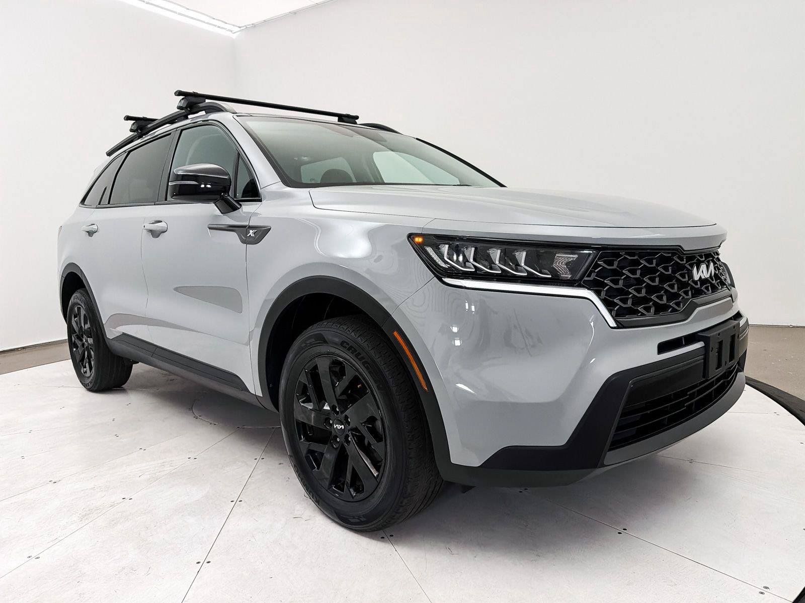 Used 2022 Kia Sorento S w/ Panoramic Sunroof Package AWD/4WD image 13