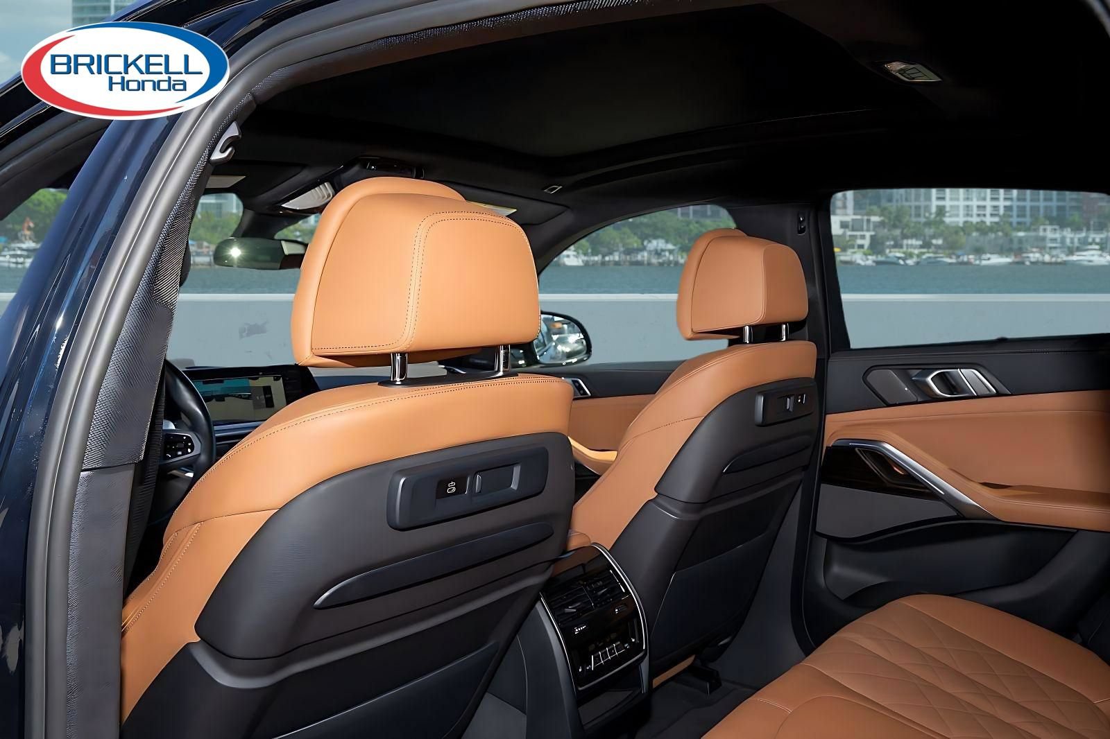 Used 2023 BMW X6 M50i w/ Executive Package AWD/4WD image 19