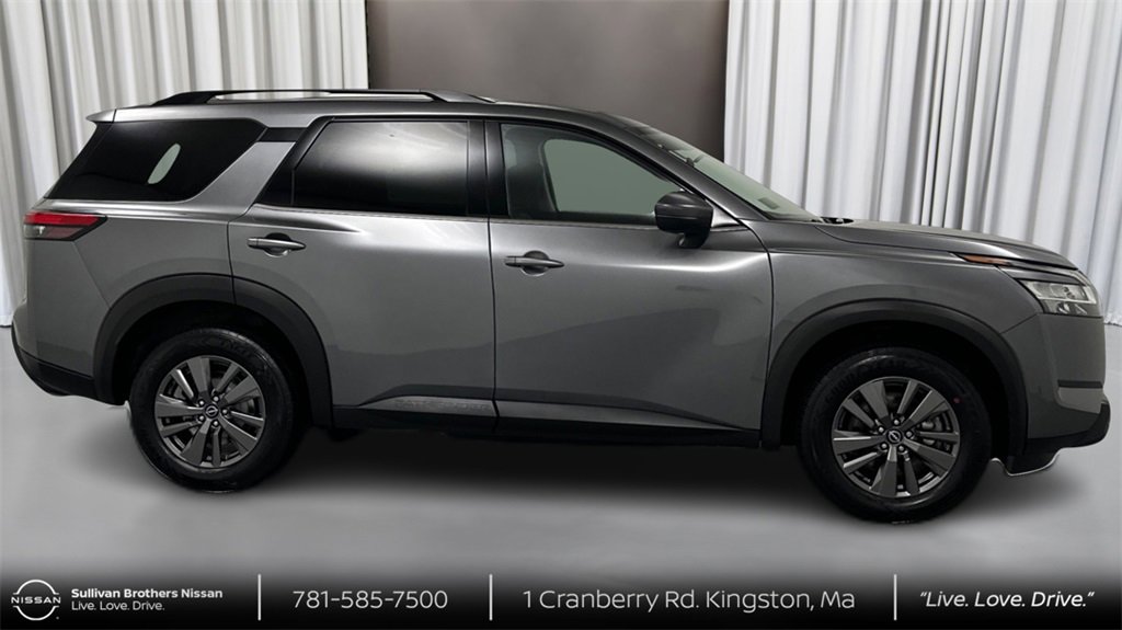 Certified 2022 Nissan Pathfinder SV image 4